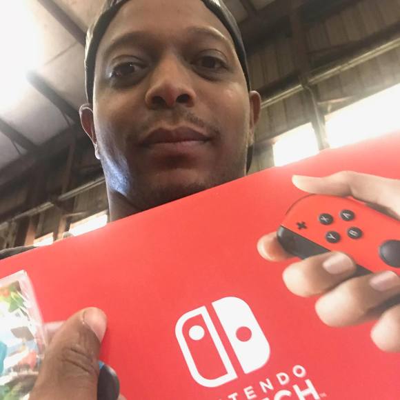 Meet your Posher, Tequia - Picture 1 of 1